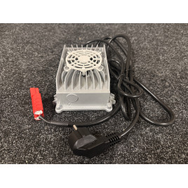 Зарядное устройство Challenger Battery WTL 2412